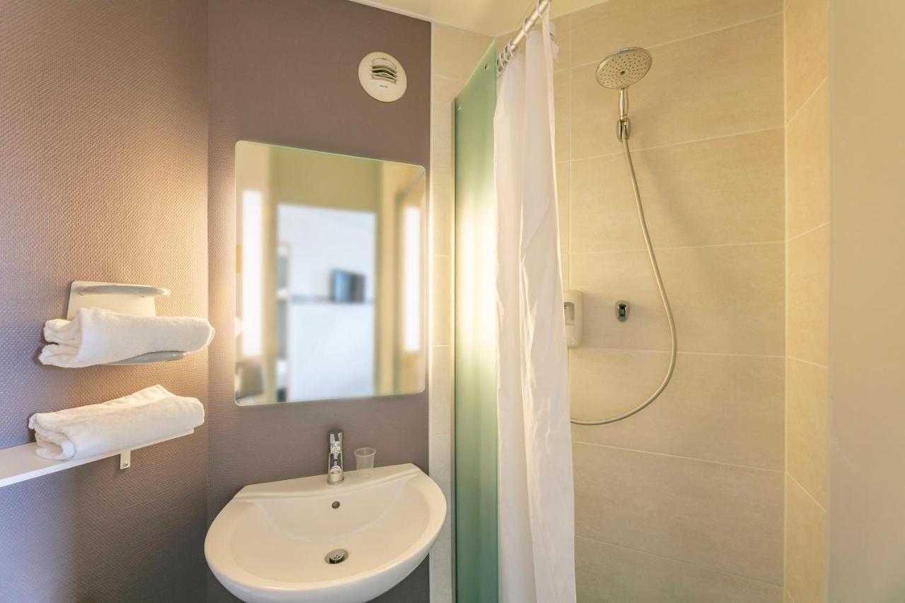 B&B Hotel Poitiers 1 Futuroscope シャッスヌイユ・デュ・ポワト エクステリア 写真